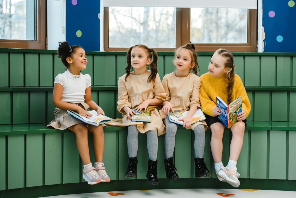 language kids talking in a group